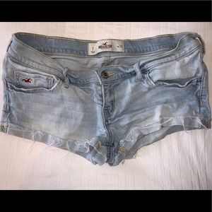 Light wash women’s hollister shorts